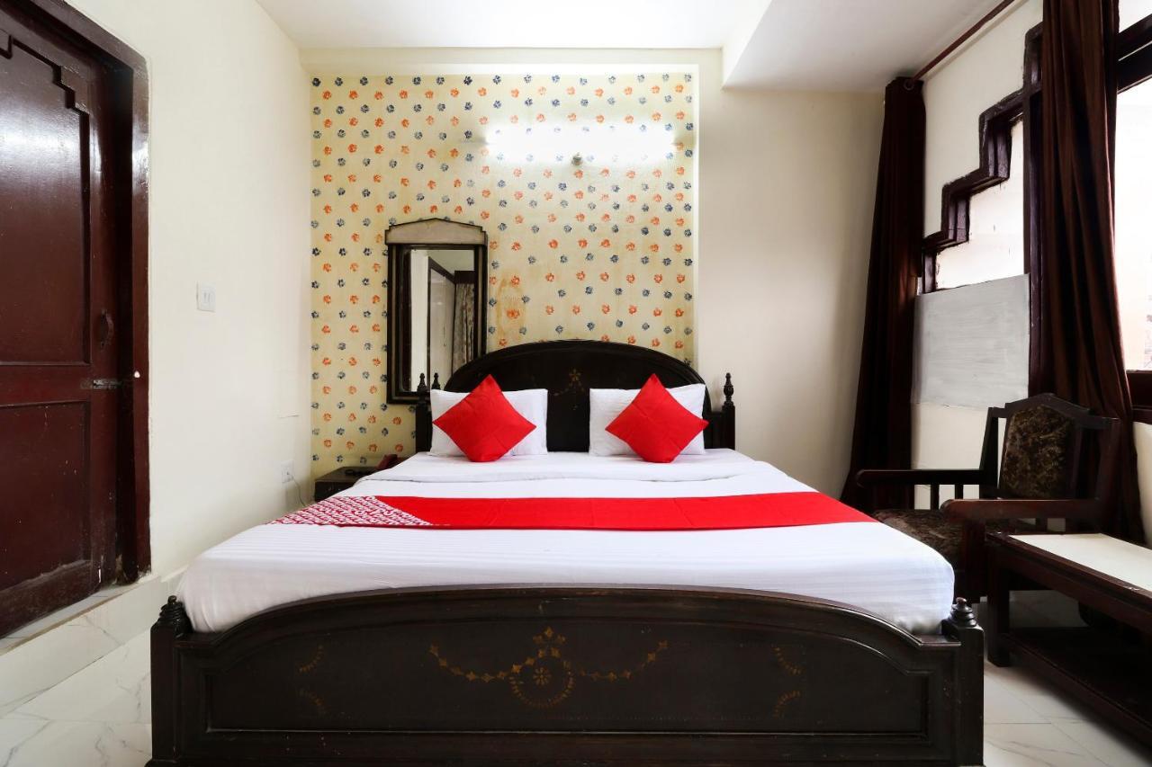 Oyo 40431 Hotel Amar Prem Lucknow Eksteriør bilde