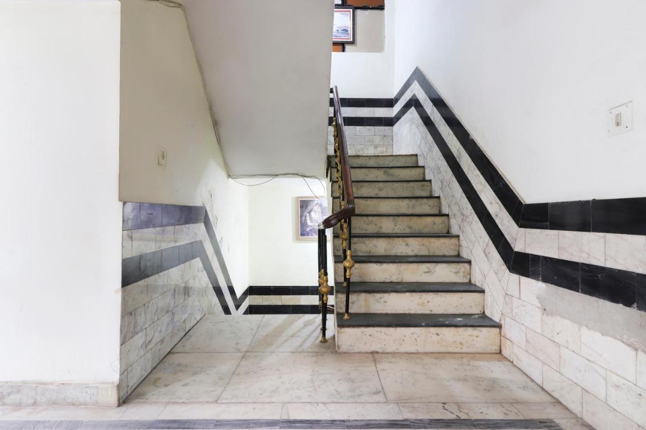 Oyo 40431 Hotel Amar Prem Lucknow Eksteriør bilde