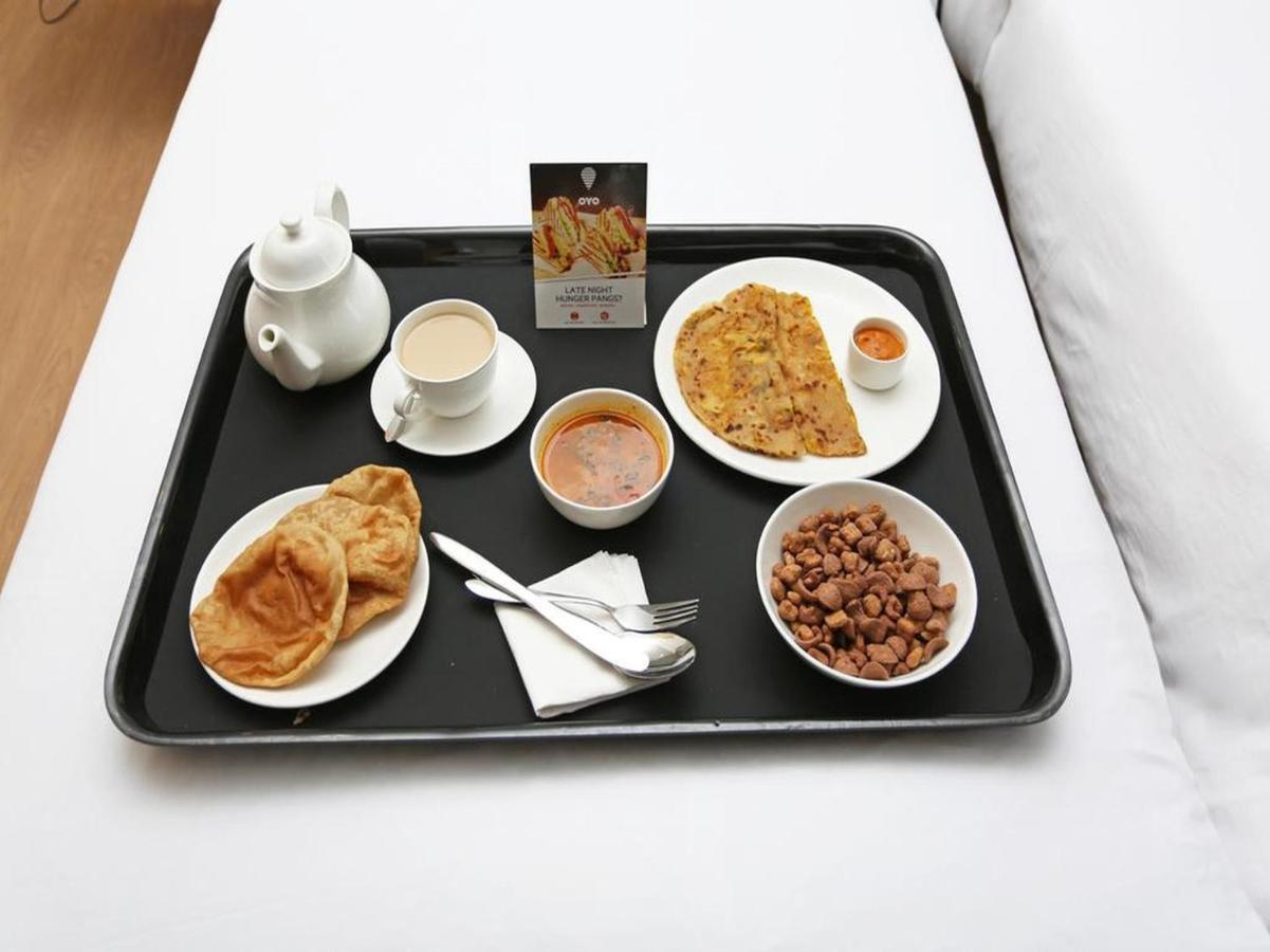 Oyo 40431 Hotel Amar Prem Lucknow Eksteriør bilde