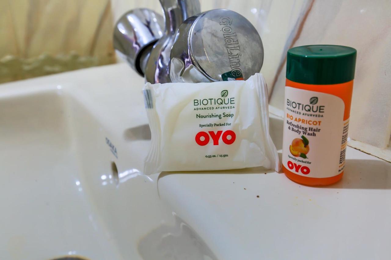 Oyo 40431 Hotel Amar Prem Lucknow Eksteriør bilde